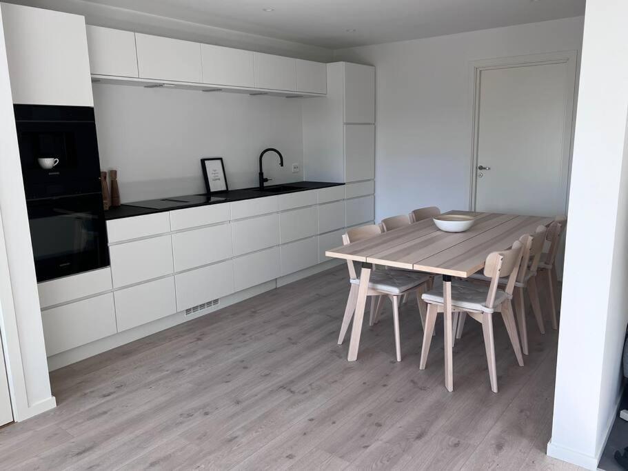 Top Floor Apartment Arossanden 5 A Kristiansand Exterior foto
